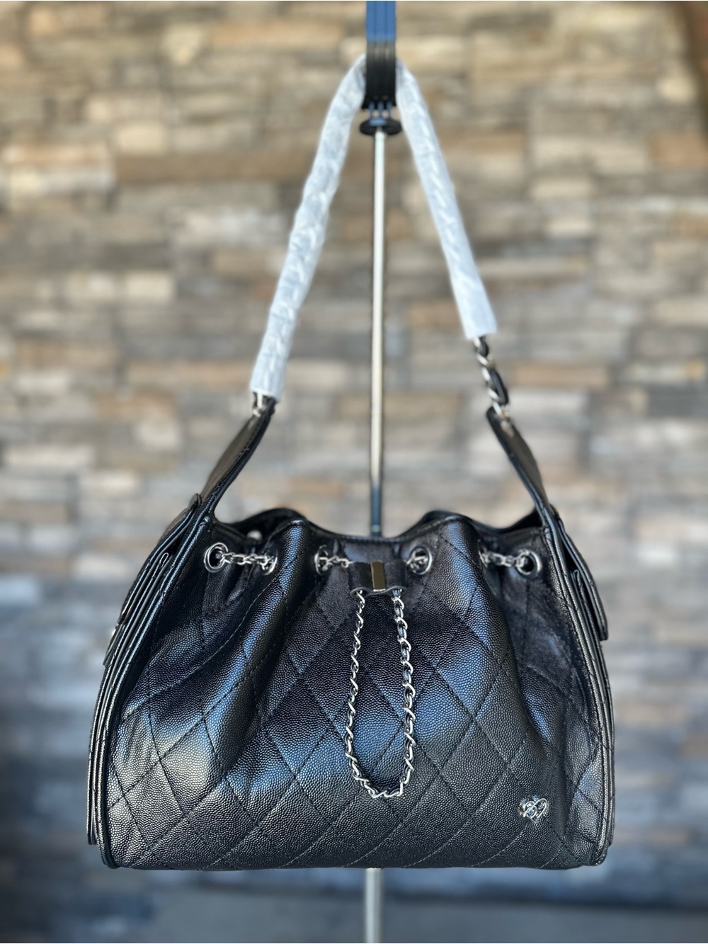 Pony Twentyeight Deco L in caviar PU leather